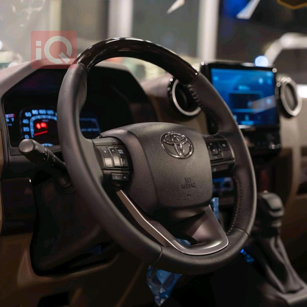 تويوتا لاند كروزر 70